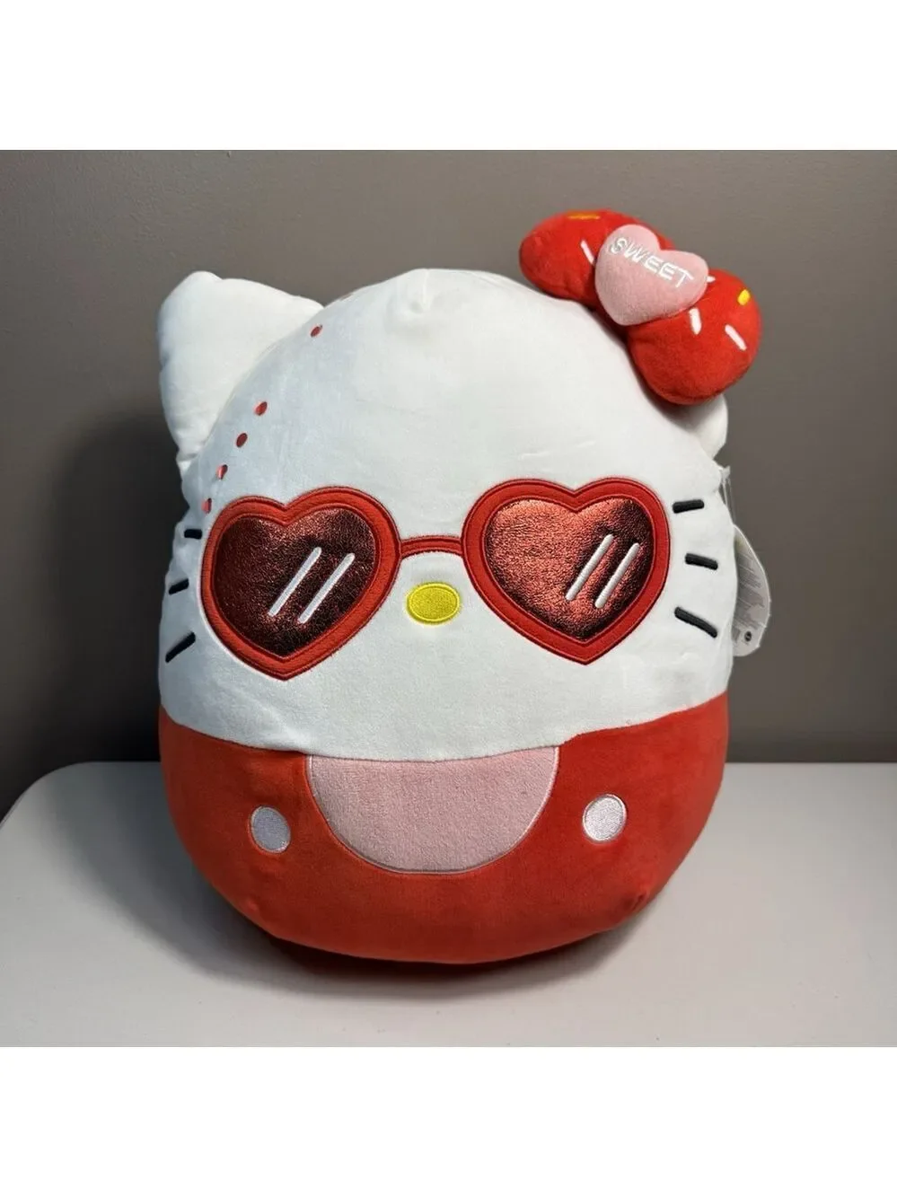 Squishmallows Sanrio Cute Hello Kitty 14” Plush Red Heart Sunglasses Bow NWT
